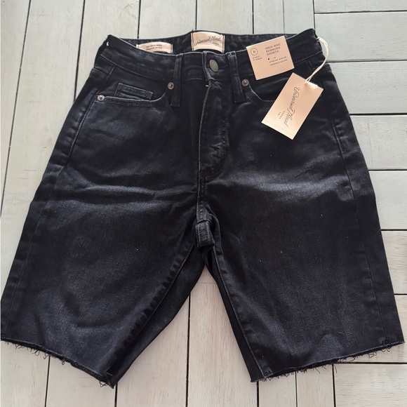 UNIVERSAL THREADS | NWT Black denim Jean shorts Jorts | SZ 0/25 W - Picture 1 of 2